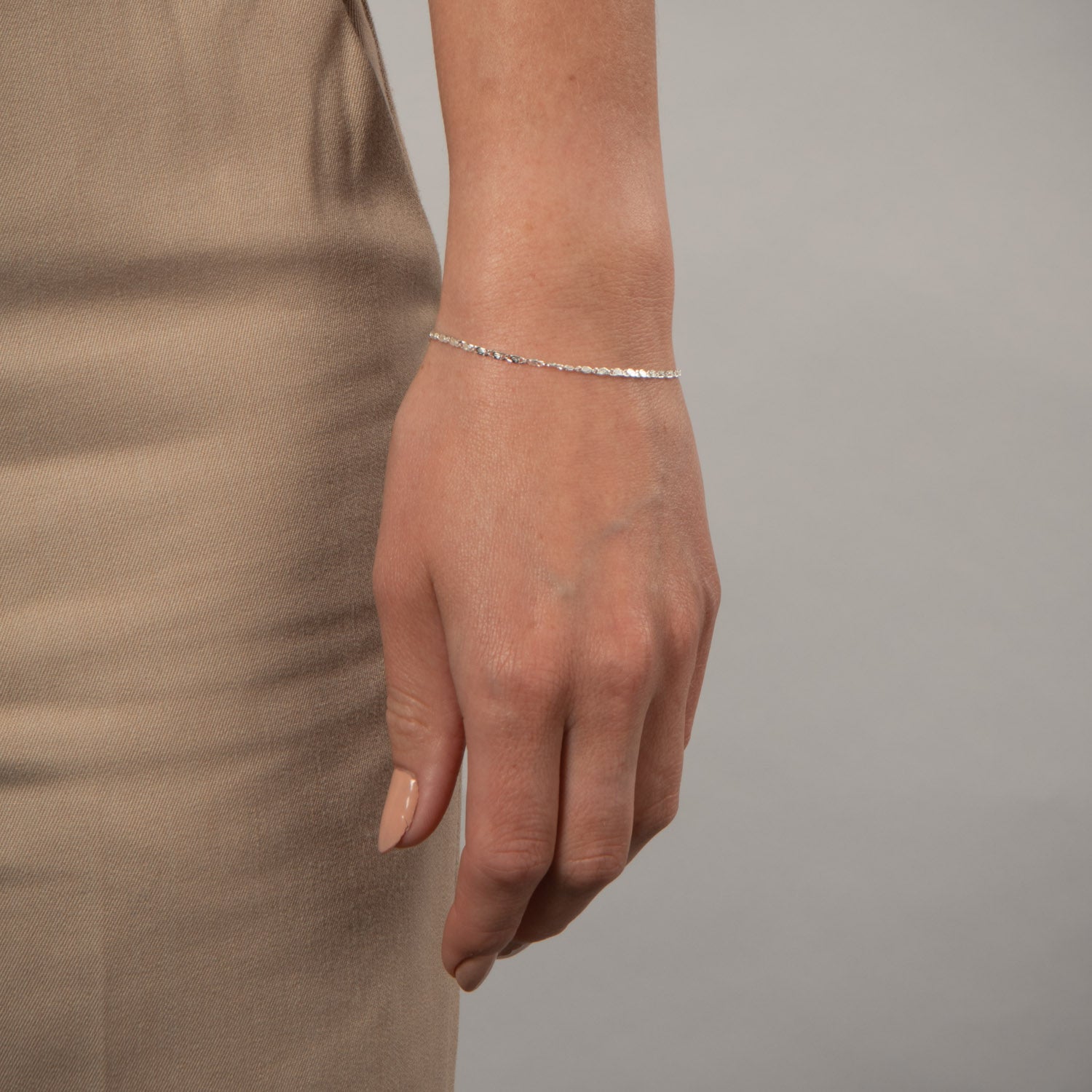 DETAIL208523